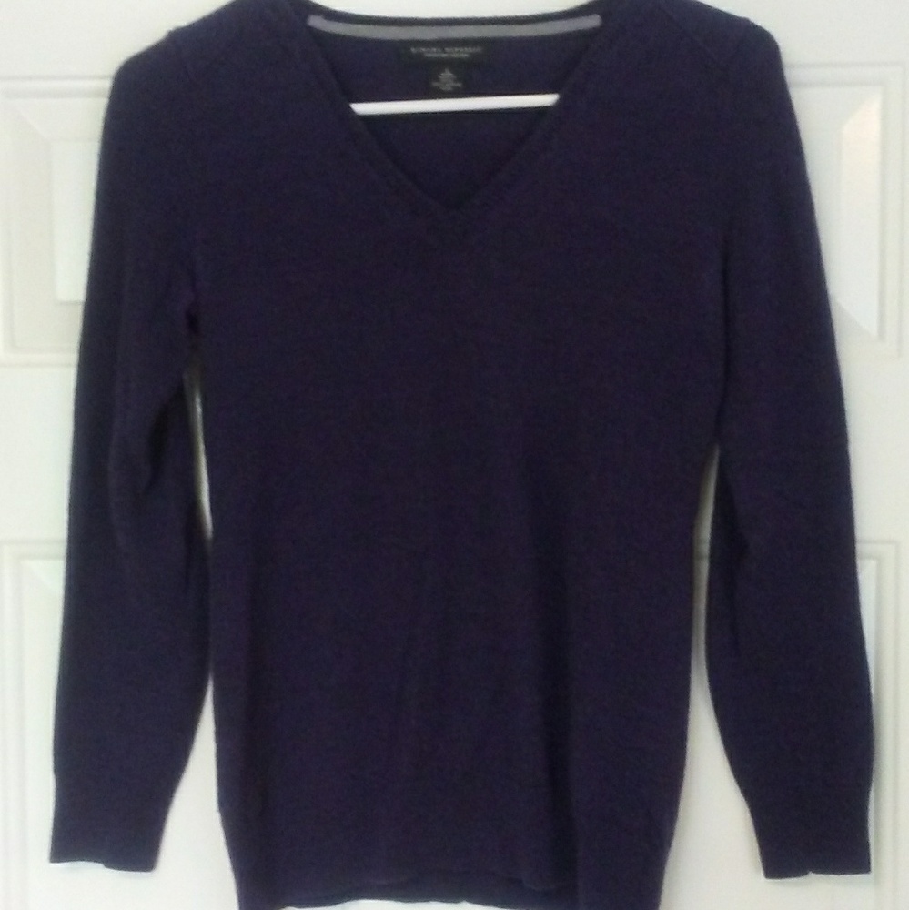 Banana Republic Purple V-Neck Wool Sweater S